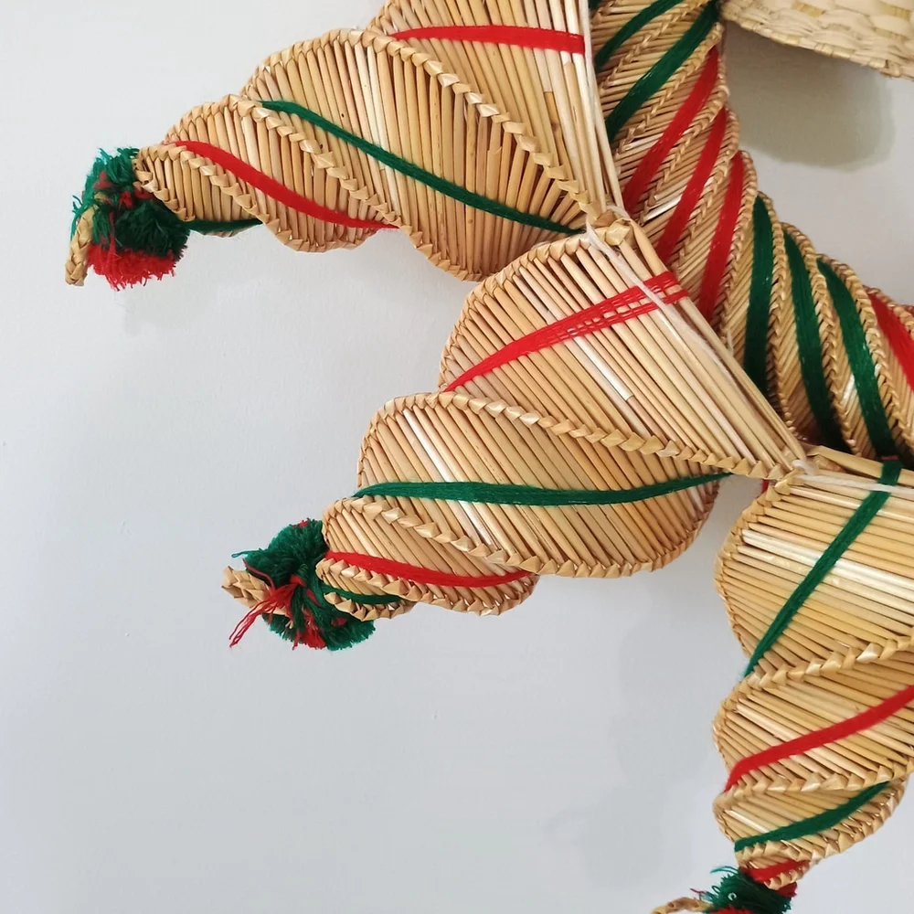 Vintage Holiday Scandinavian Swedish Woven Straw Star Christmas Wreath 21